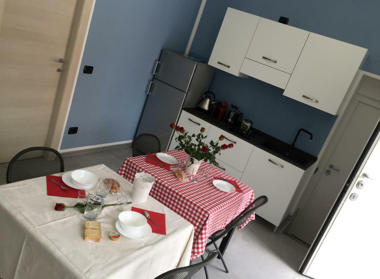 B&B Honey Rooms Saronno Exteriér fotografie
