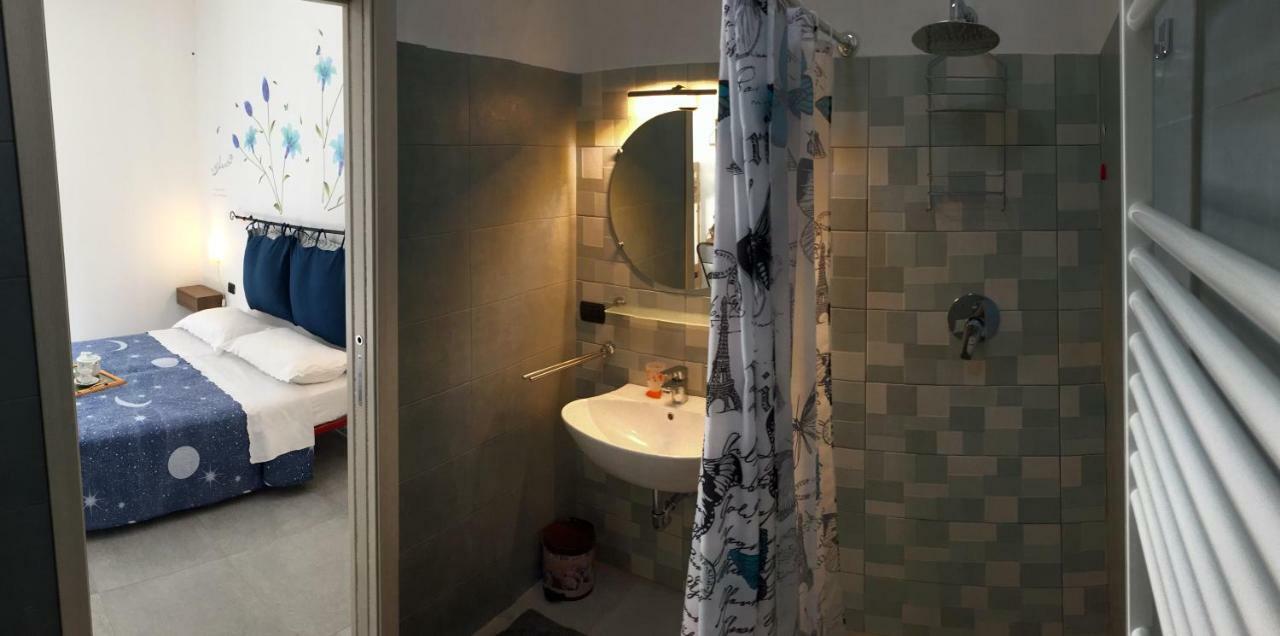 B&B Honey Rooms Saronno Exteriér fotografie